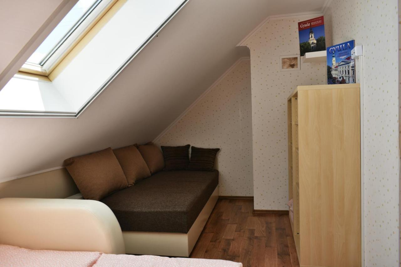 Lagom Apartman Gyula Esterno foto