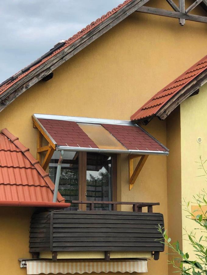 Lagom Apartman Gyula Esterno foto